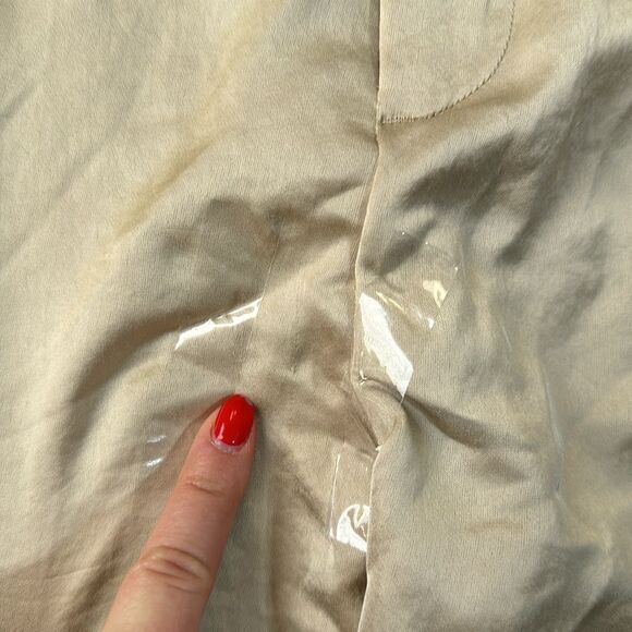 Madewell High-Rise Straight Cargo Trousers in Satin - Picture 6 of 6